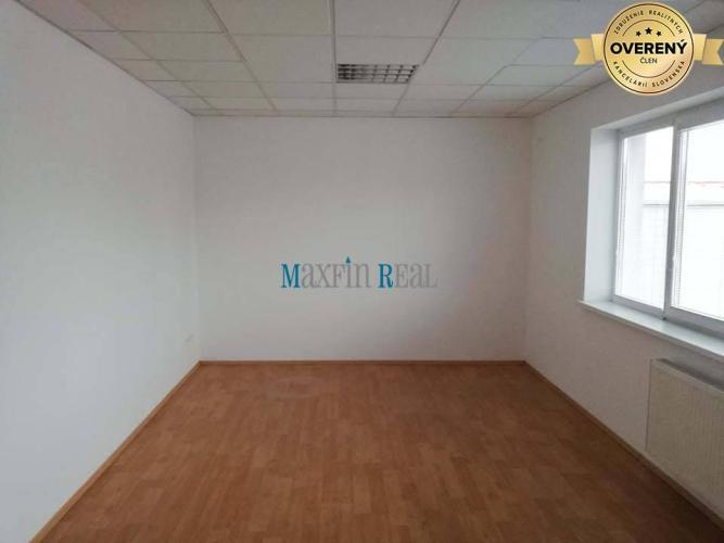 Reality Kancelária s parkovaním v Nitre