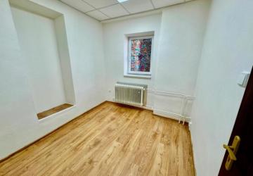 Reality Priestor na prízemí na Mäsiarskej ul. – 11 m2 s umývadlom