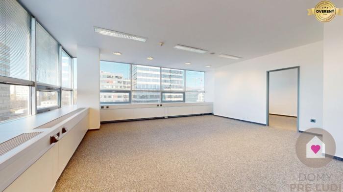 Reality Krásna moderná 3 kancelária -93,25m2 WESTEND TOWER, Dúbravská cesta BA