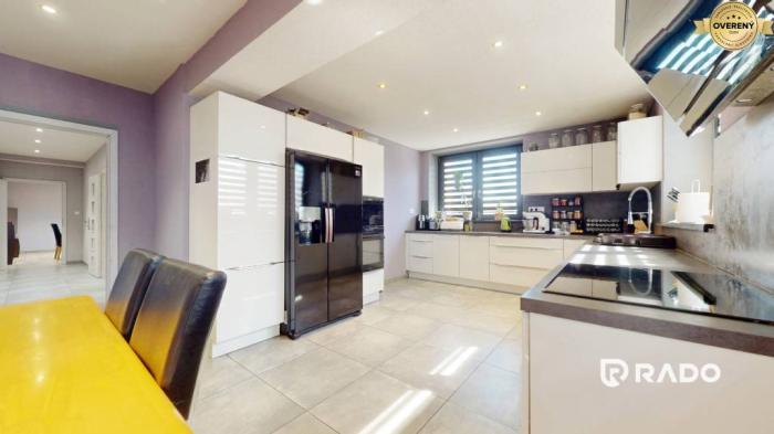 Reality RADO | Prevádzková budova s bytovou jednotkou | Bánovce nad Bebravou