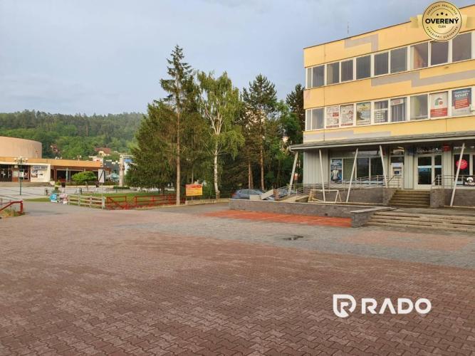 Reality RADO | Na prenájom prenájom obchodný priestor na pešej zone