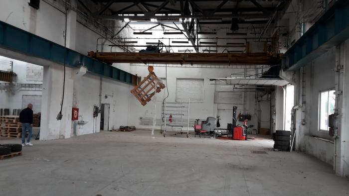 Reality Na prenájom sklady/haly/plochy+administratíva do 5000m2 + plochy do 23 500m2, TOP lokalita Pezinok.