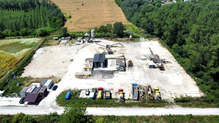 Reality Kancelárske priestory, Trávnik