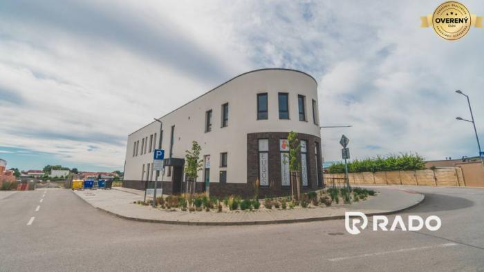 Reality RADO | Prenájom ambulancie 31,55 m2 | Medicentrum Vinohrady