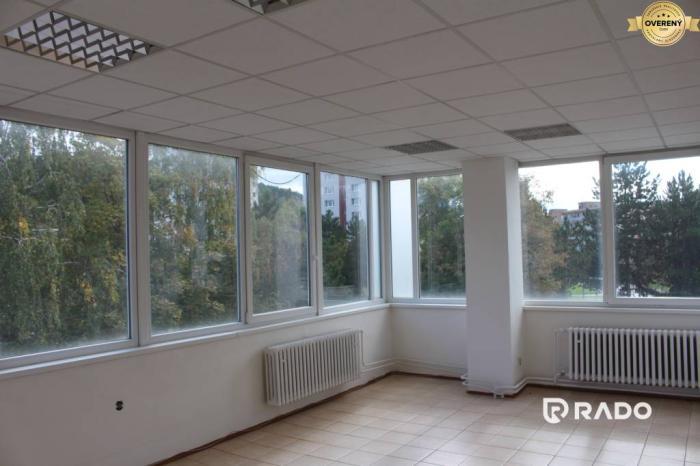 Reality RADO | Na prenájom administratívny priestor, 57 m2, Považská Bystrica