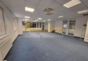 Reality PRENÁJOM – Kancelárske priestory + školiaca miestnosť – ĽUBOTICE