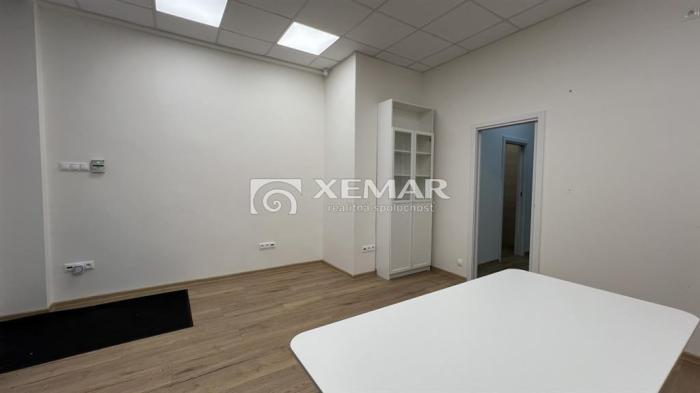 Reality Kancelárske, obchodné priestory na prenájom, centrum Banská Bystrica