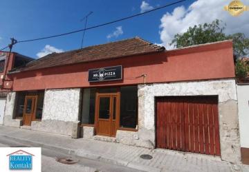 Reality Atraktívna možnosť prenájmu priestorov v RD v centre- Nové Zámky