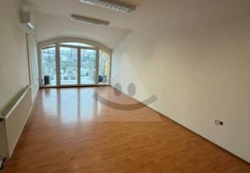 Reality Kancelárske priestory, Komárno, Komárno, Nám.Kossutha