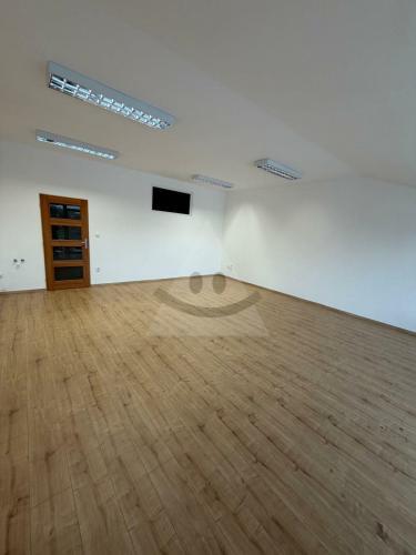 Reality Kancelárske priestory, Komárno, Komárno, Nám.Kossutha