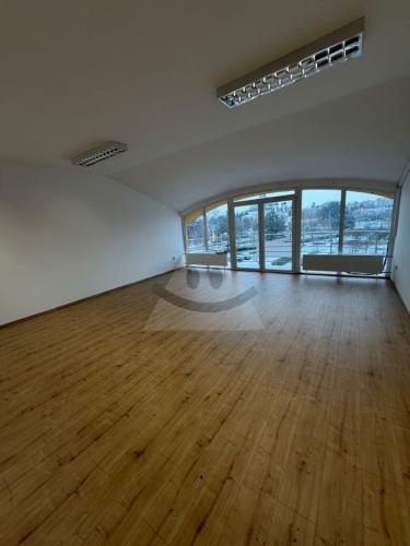 Reality Kancelárske priestory, Komárno, Komárno, Nám.Kossutha