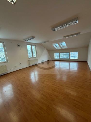 Reality Kancelárske priestory, Komárno, Komárno, Nám.Kossutha