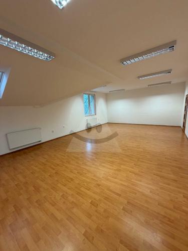 Reality Kancelárske priestory, Komárno, Komárno, Nám.Kossutha