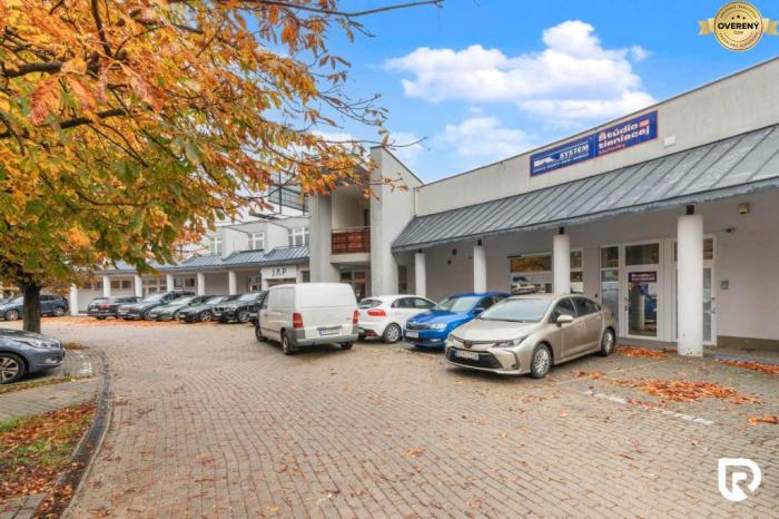 Reality RADO I PRENÁJOM – Showroom/kancelárie 356,8 m², Zadunajská, Bratislava