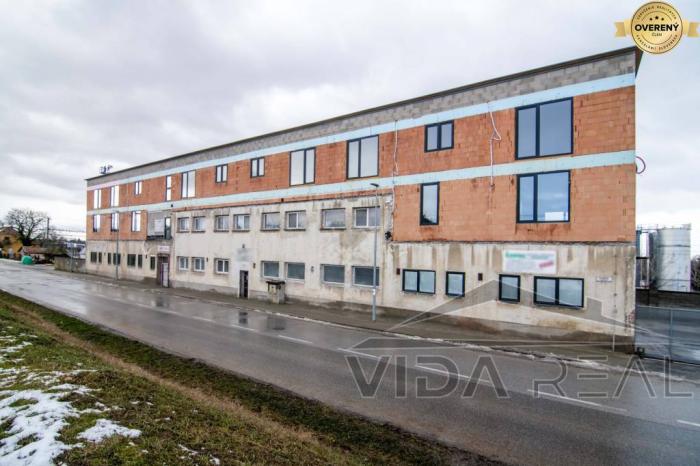 Reality Prenájom haly / obchodno-skladových priestorov – Šenkvice, Nádražná ul