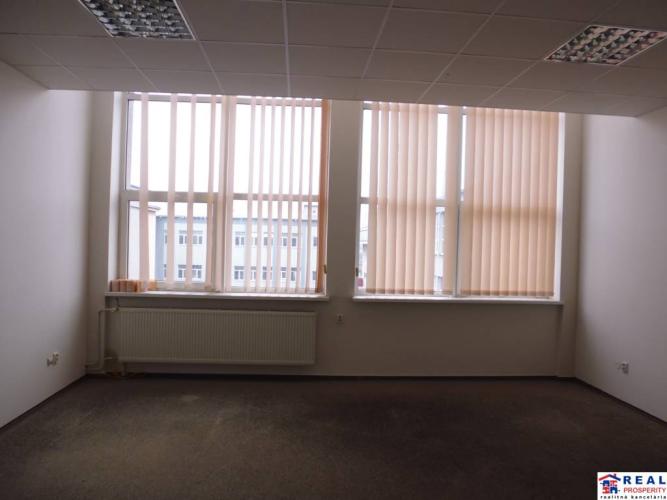 Reality MASARYKOVA: Nebytové priestory 36 m2 - 3.posch., VÝŤAH, parkovanie