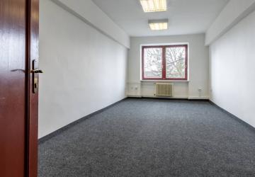 Reality Prenájom BC TOMÁŠIKOVA 35 - kancelária - 25m2, 294 € vrátane energií