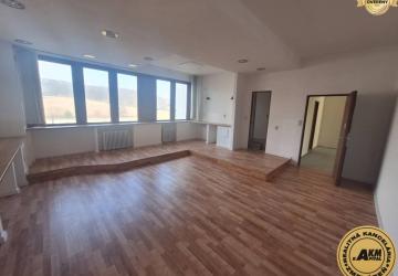 Reality Priestor pre služby na prenájom,  36 m2, Tulska ul., Zvolen - Západ