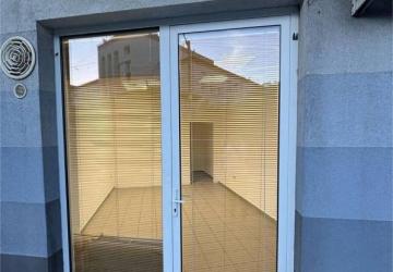 Reality Na prenájom obchodný priestor v centre Sc na Moyzesovej ul.