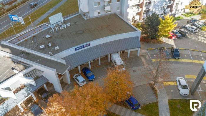 Reality RADO | Showroom/kancelárie 357 m², Zadunajská cesta, Petržalka, BA