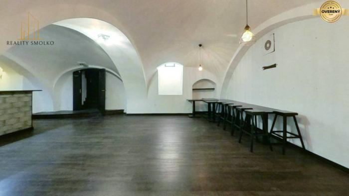 Reality EXKLUZÍVNE NA PRENÁJOM – KOMERČNÉ A PREVÁDZKOVÉ PRIESTORY NA HLAVNEJ U