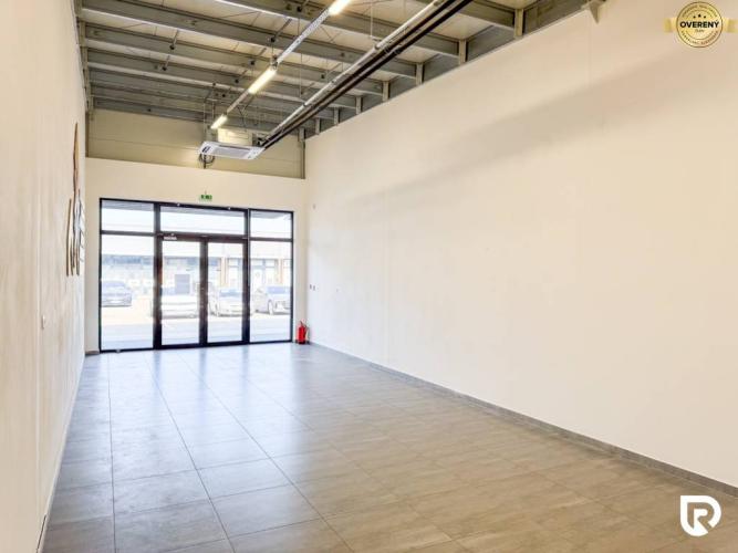 Reality RADO | Na prenájom obchodný priestor + sklad, 120m2, FIRMBOX, Trenčín