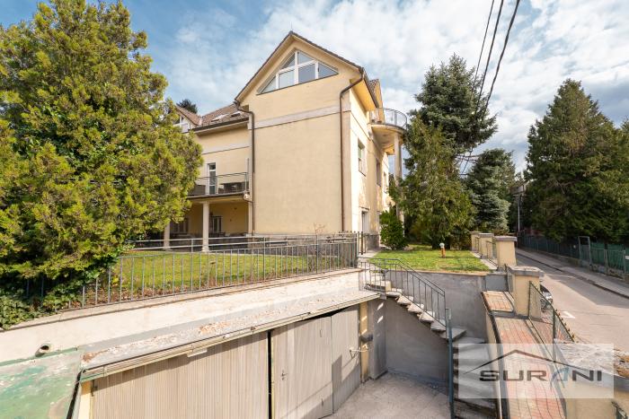 Reality PRENÁJOM 4-IZBOVÉHO BYTU | ZÁHRADA | DVOJGARÁŽ | KRČMÉRYHO ULICA | STARÉ MESTO