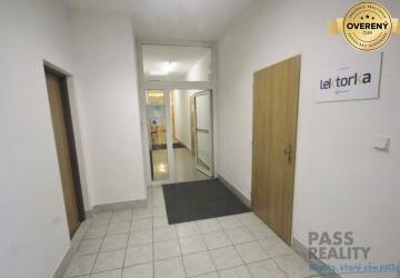 Reality PRENÁJOM kancelárie 22 m2  neďaleko centra mesta, Koceľova ulica