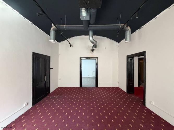 Reality Priestor na prízemí pri Hiltone - 86 m2