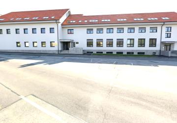 Reality Ponúkame na prenájom celu budovu - aj po častiach 2.500 m2 BA I