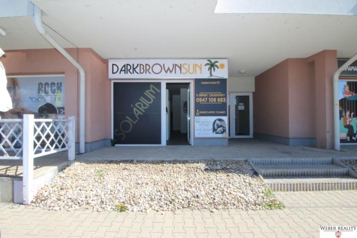 Reality Obchodný priestor 43 m2 s výkladom, novostavba s parkovaním v Rovinke