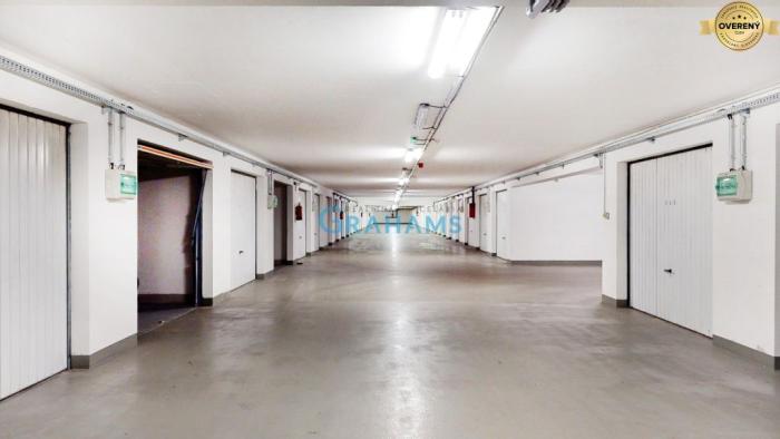 Reality Bezpečný, suchý skladový priestor 37 m², prístup autom 24/7, Šustekova