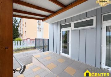 Reality NA PRENÁJOM menší podnikateľský priestor /20 m2/ Komárno