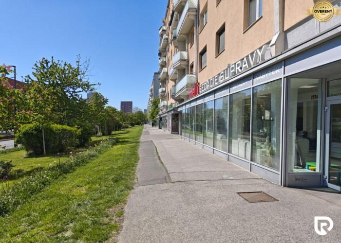 Reality RADO | Na prenájom obchodný priestor na Račianskej ulici | 195 m²