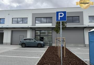 Reality Nová moderná skladovo-výrobná hala s príslušenstvom. Diaľničná