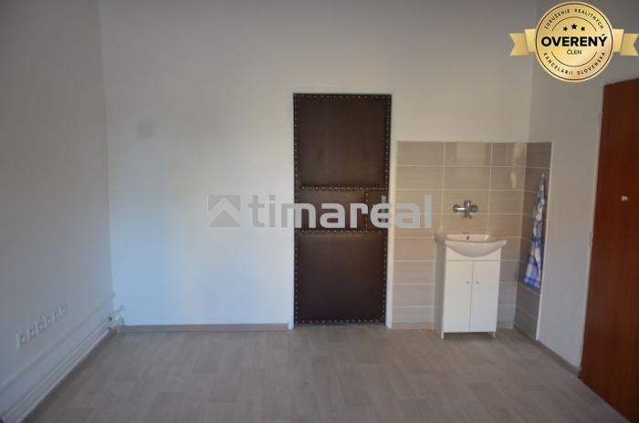 Reality TIMA Real - Kancelária na prenájom 15m2, Jerichova, Trnava