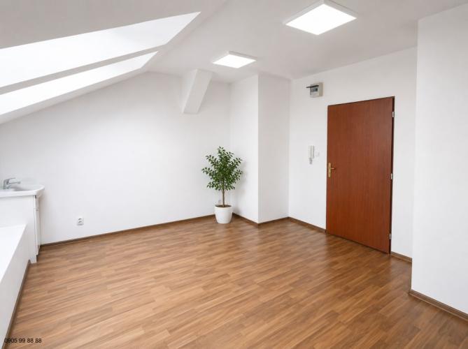 Reality Priestor s umývadlom - 21 m2 - Moyzesova, Košice
