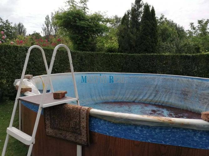 Reality MAXFIN REAL -  NA PREDAJ chata s bazénom v Nových Zámkch