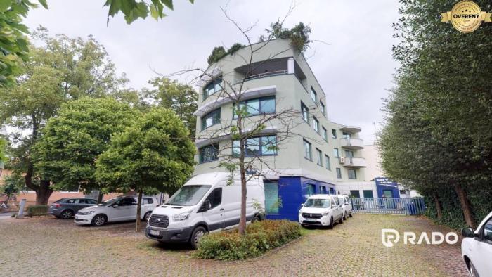 Reality RADO | Exkluzívna administratívna budova v centre, Piešťany