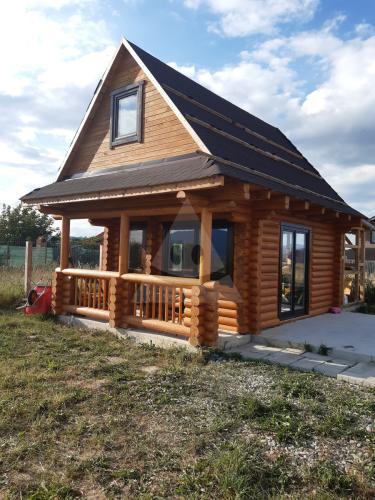 Reality Iné, Komárno