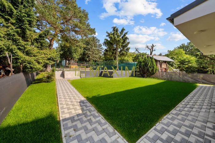 Reality Moderná jednopodlažná nehnuteľnosť pre celoročné bývanie v top lokalite Devínske jazero, Br