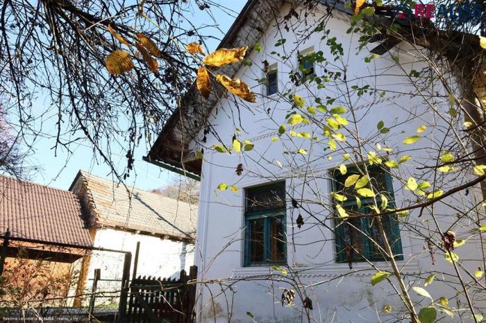 Reality REALISS - Chalupa v malebnej obci Trebichava – miesto na oddych v prírode