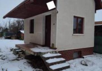 Reality Na predaj poschodová CHATA na ZÚGOVE v Nových Zámkoch s pozemkom 493m2