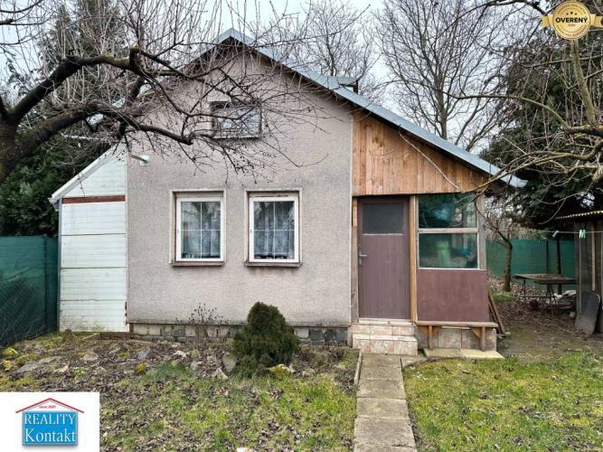 Reality Ponúkame na predaj chatu na Zúgove.