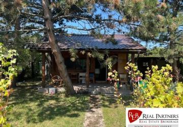 Reality REB.sk Predaj moderná chata v príjemnej lokalite Žabí majer