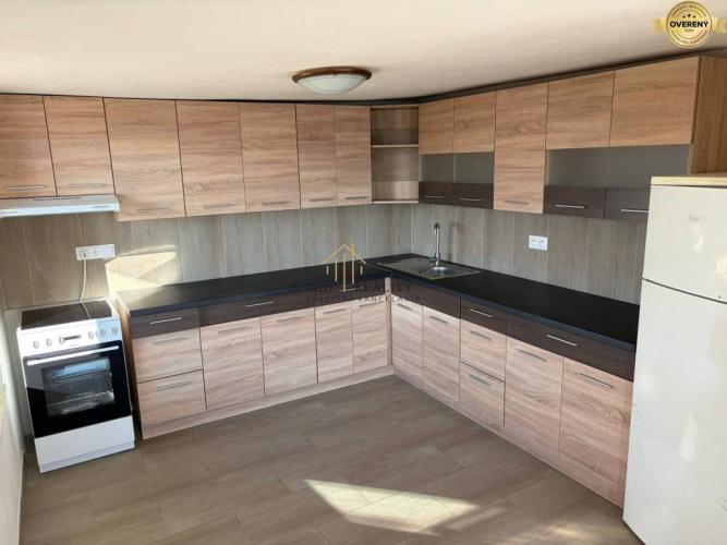 Reality Rekreačná chatka v Šahách