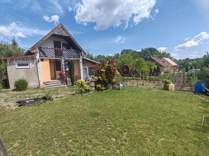 Reality Tovarníky - záhradná chatka v malej osade