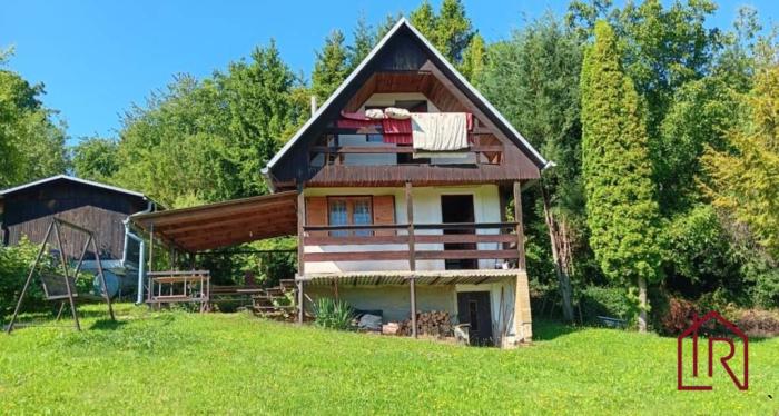 Reality KH-1066, Murovaná chata, záhrada Veľký Šariš