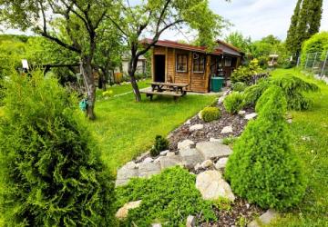 Reality Chata Košice – Terasa/KVP, 565 m² pozemok, altánok a záhrada