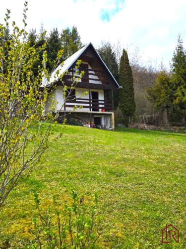 Reality Murovaná chata s krásnou záhradou 554 m²–Veľký Šariš